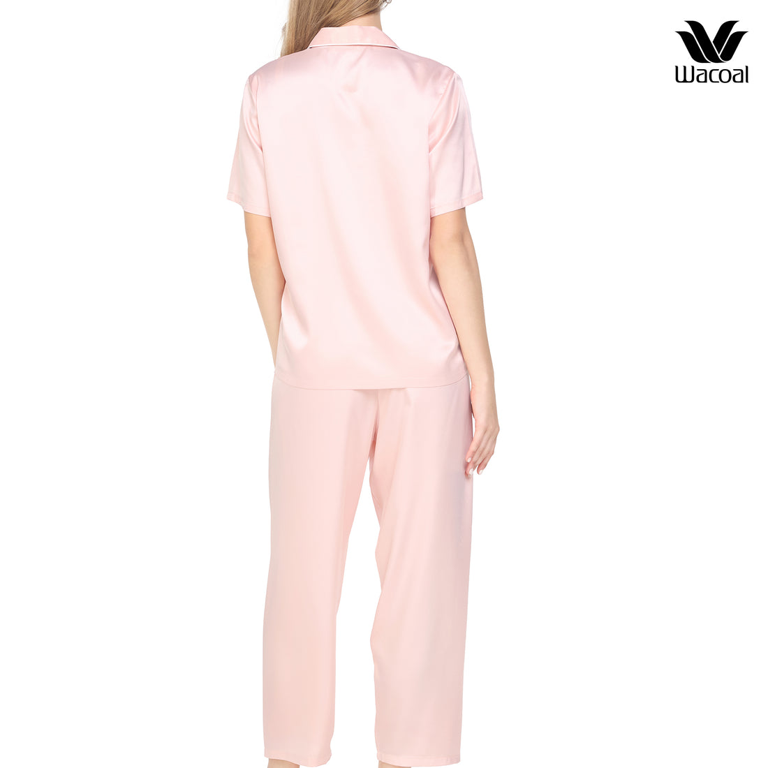 Wacoal Sleep Wear ชุดนอนผ้า Satin Set แขนสั้น ขายาว รุ่น WN7E18 สีชมพูอ่อน  (LC)
