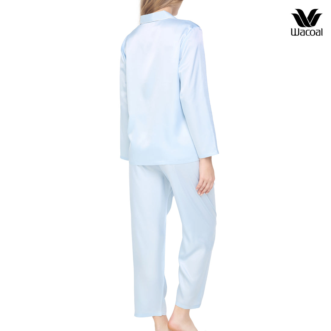 Wacoal Sleep Wear ชุดนอนผ้า Satin Set แขนยาว ขายาว รุ่น WN7E19 สีฟ้าคราม (SM)